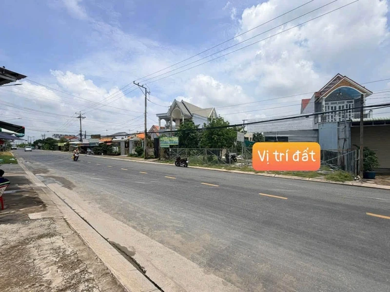 Bán đất mặt tiền TL832 300m2 giá 4,8 tỷ tại xã Nhựt Tảo, Tây Ninh