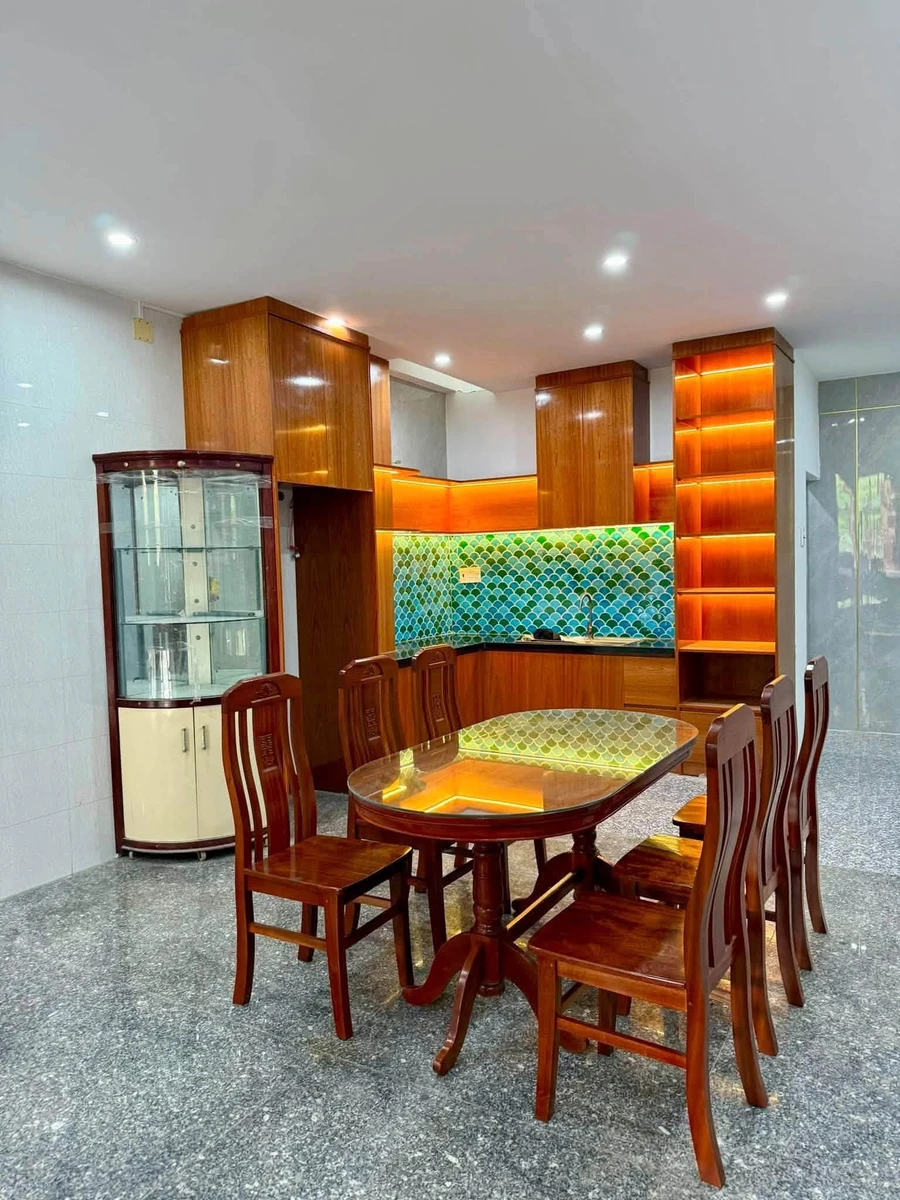 Bán nhà 3 tầng mặt tiền Tô Hiến Thành Quy Nhơn 71.5m2 - Ảnh thu nhỏ 3