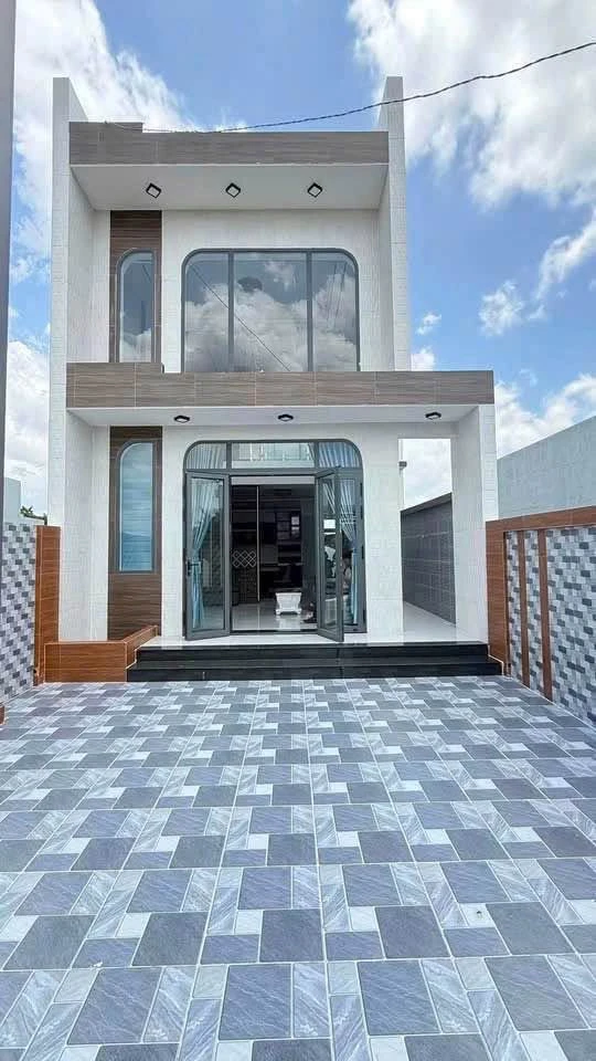 Bán nhà 3 phòng 80m² mặt tiền Long Tân, gần KCN Doing - Ảnh 1