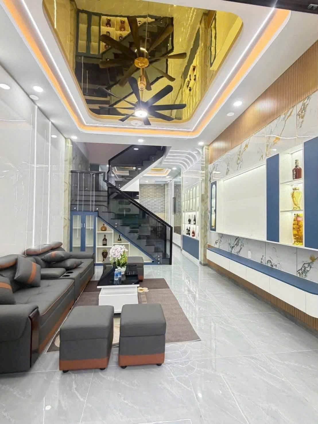 Nhà hoàn công 1 trệt 2 lầu 70.6m² Dĩ An, Bình Dương - 5 tỷ