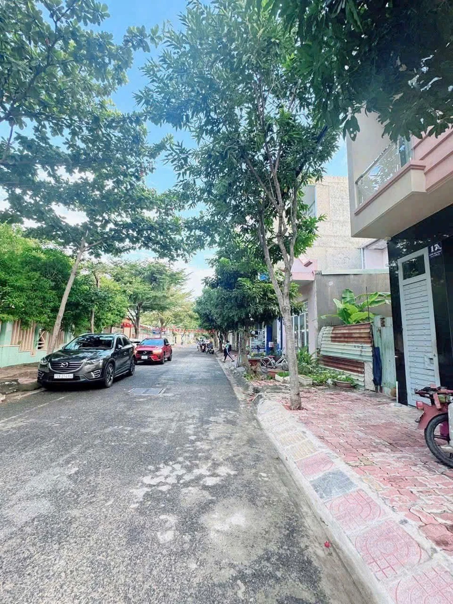 Bán lô đất 74m² đối diện trường Nguyễn Thái Bình Vũng Tàu - Ảnh 1
