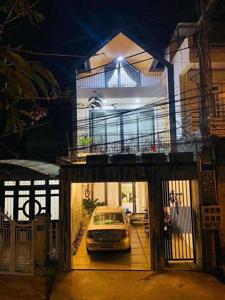 Bán nhà phố hẻm xe hơi đường Thái Lâm, Phường 4, Đà Lạt, 100,64m², 4PN, 8,5 tỷ - Ảnh 1