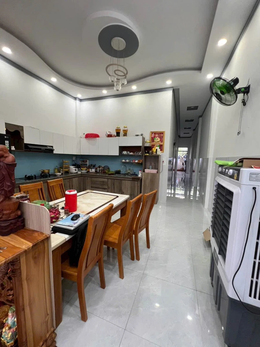 Bán nhà kiên cố 3PN tại Long Khánh, Đồng Nai, 155m2 - Ảnh thu nhỏ 2