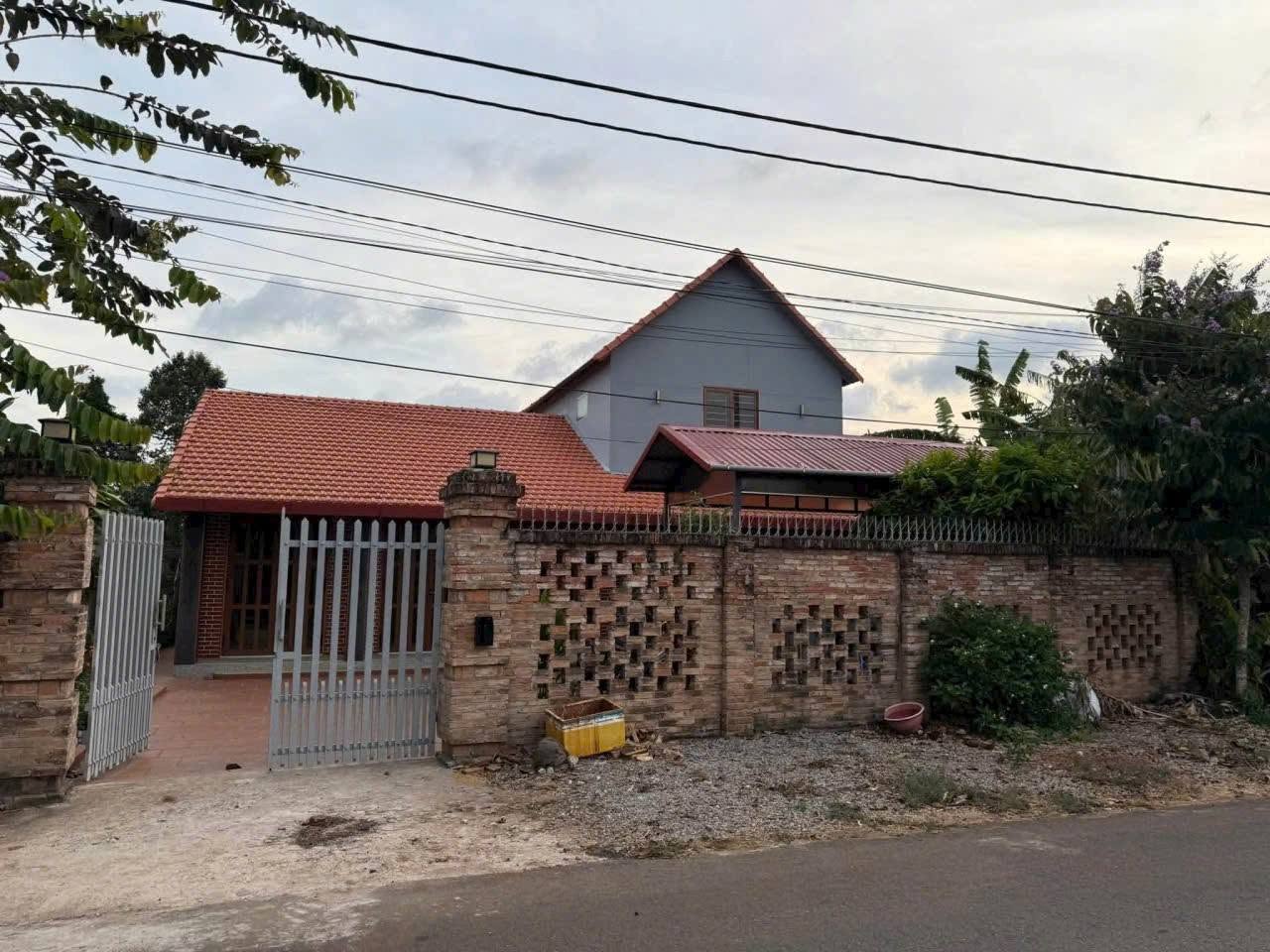 Bán nhà mặt tiền Hoà Long 272m² 7 phòng ngủ, Bà Rịa - Ảnh 1