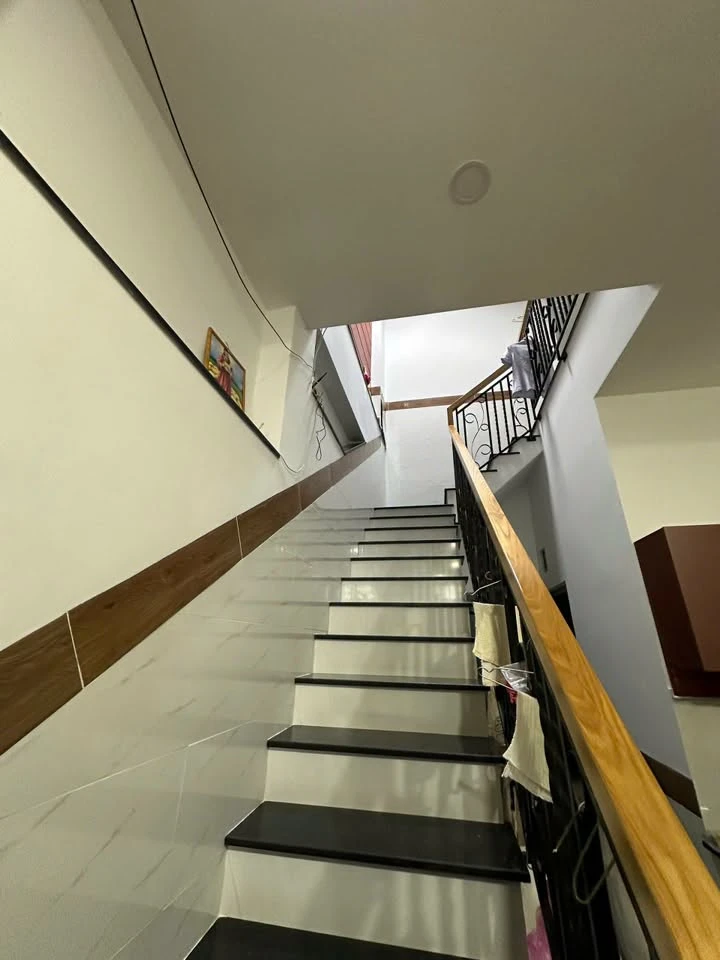 Bán nhà 1 trệt 1 lầu 68m² gần chợ Tân Hiệp 3 tỷ 4 - Ảnh thu nhỏ 3