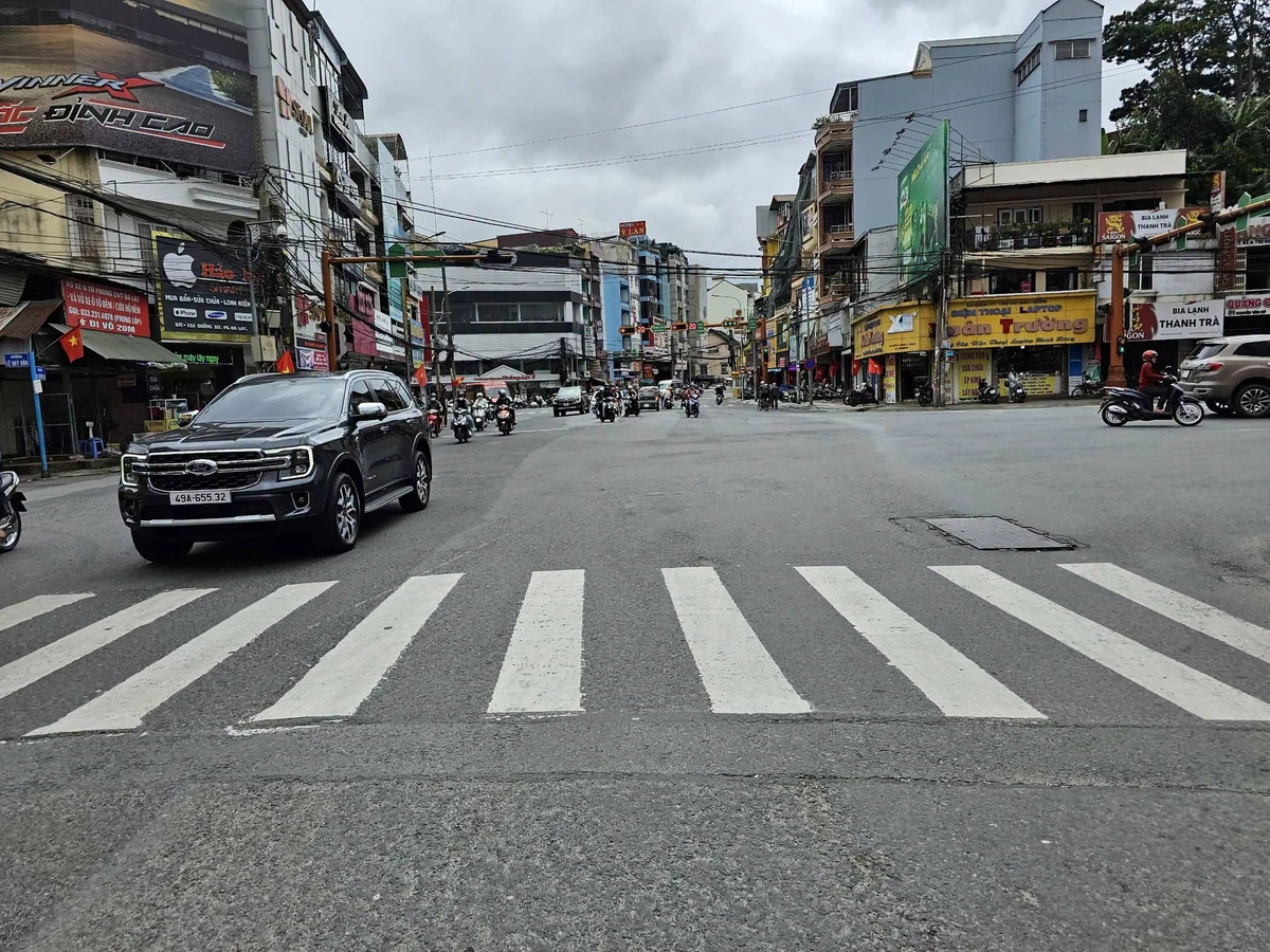 Bán nhà mặt tiền 300m² kinh doanh Đà Lạt, 14 tỷ 2 - Ảnh thu nhỏ 3
