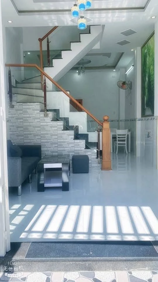 Bán nhà 4x10 trệt 2 lầu nội thất Đông Thạnh 2 tỷ 150 - Ảnh thu nhỏ 2