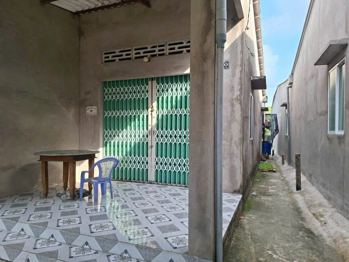 Bán nhà 4 phòng 100m2 Tân Bình 560 triệu - Ảnh thu nhỏ 2