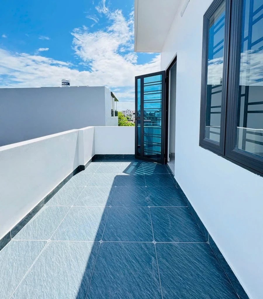 Bán nhà 3 tầng 41m2 gần chợ Quận 1 - Ảnh 1