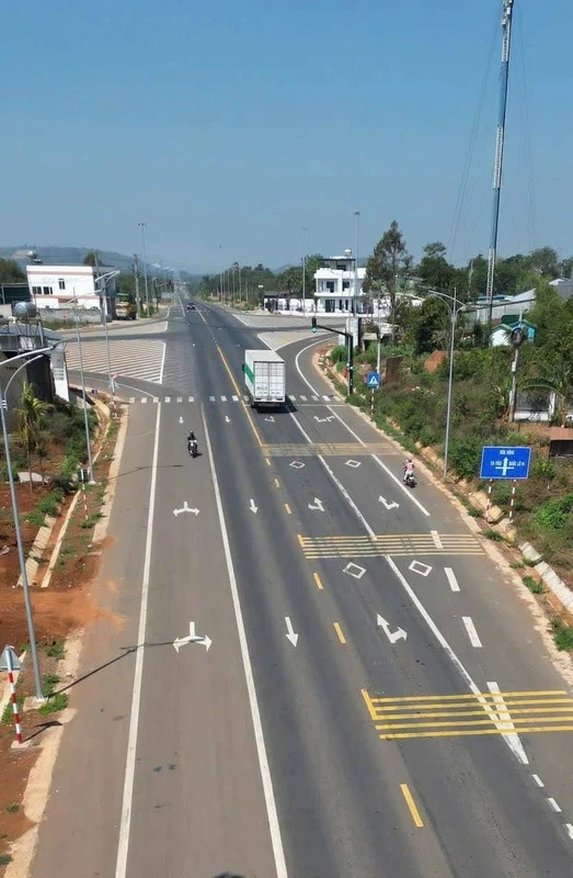 Bán đất 48x50m, thổ cư 180m2 tại Buôn Tơng Jú, Phường Eakao, Đắk Lắk giá 3,59 tỷ