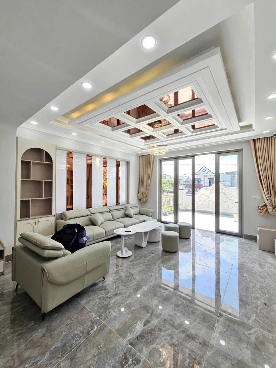 Bán nhà mặt tiền Hai Bà Trưng Dĩ An 5x18m, 1 trệt 3 lầu, thang máy, 12,8 tỷ - Ảnh thu nhỏ 5