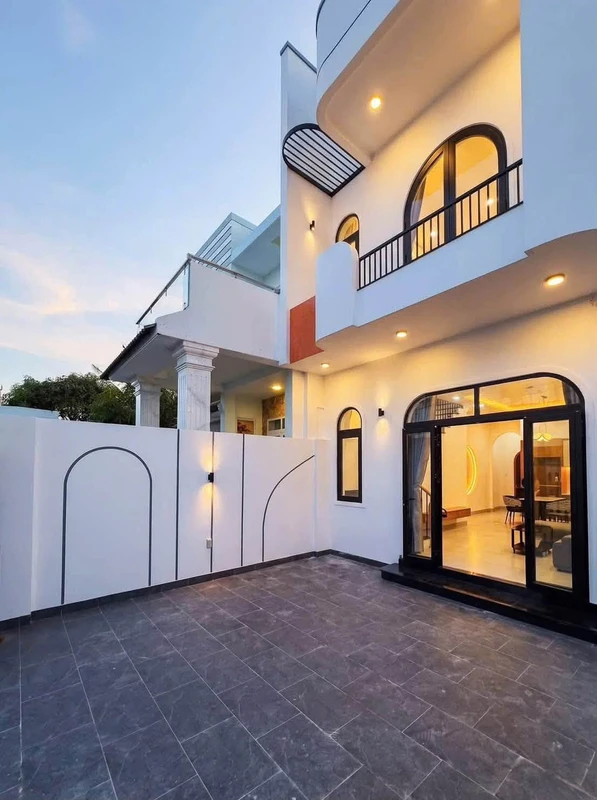 Bán nhà lầu 3PN 2WC 106.7m² Phạm Thị Ngư Phan Thiết
