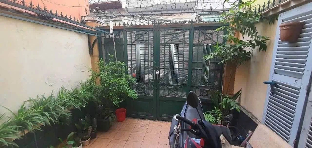 Bán nhà mới 2 tầng 40m² sát mặt tiền Hưng Phú Q.8 giá 4,85 tỷ - Ảnh 1