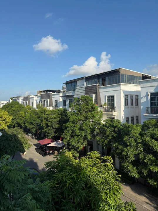 Bán BT 200m2 tại dãy Paris 12, Vinhomes Imperia, trục thông (81 căn đầu tiên), gần sông, 27 tỷ VND - Ảnh thu nhỏ 3