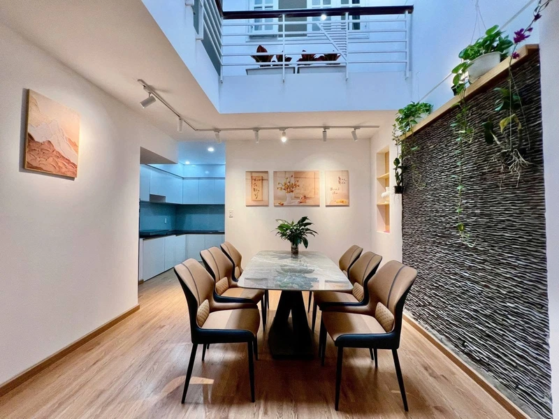 Bán nhà 2.5 tầng 63m2 đường Điện Biên Phủ, Quận 1