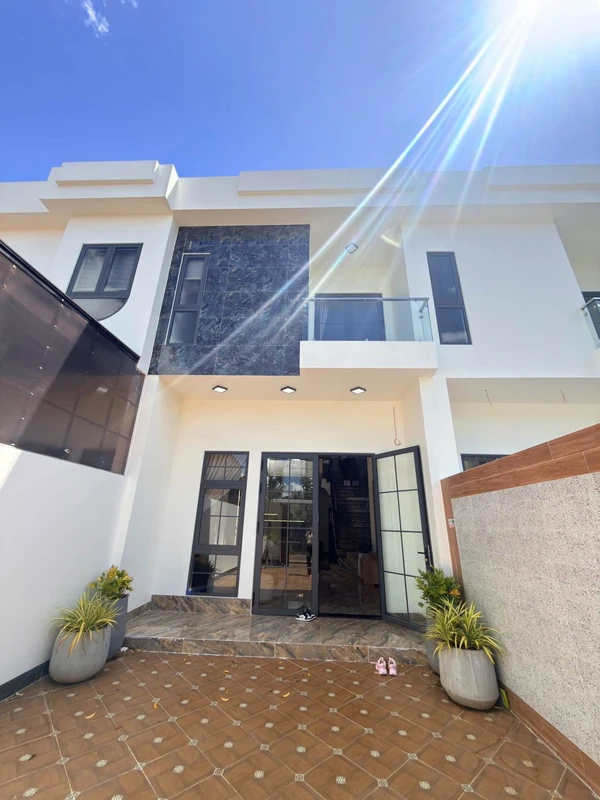 Nhà bán Buôn Ma Thuột 140m² 4 phòng ngủ 3.92 tỷ