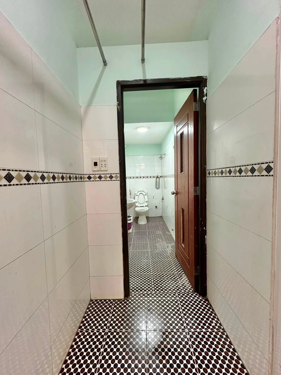 Bán nhà mặt tiền đường Nguyễn Ngọc Lộc, Quận 10, 70m2, 2 tầng 3PN, giá 7,5 tỷ - Ảnh thu nhỏ 5