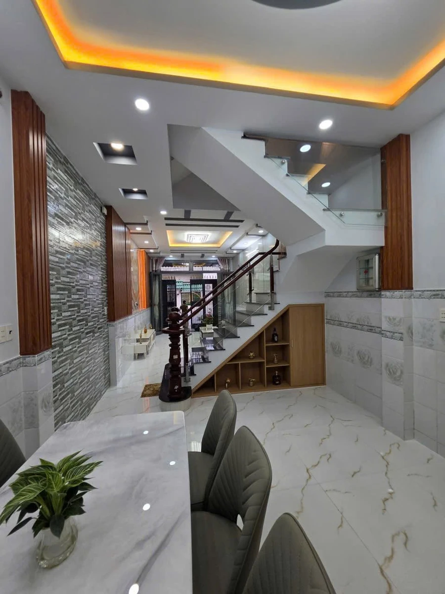 Bán nhà 4x15m 60m2, 4PN khu Tên Lửa 6.8 tỷ - Ảnh thu nhỏ 3