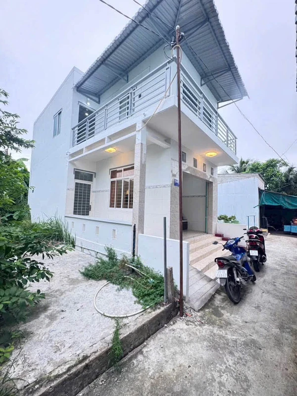 Bán nhà 1 trệt 1 lầu 68m2, 3 phòng ngủ tại Phường Phú Tân, Bến Tre, Vĩnh Long
