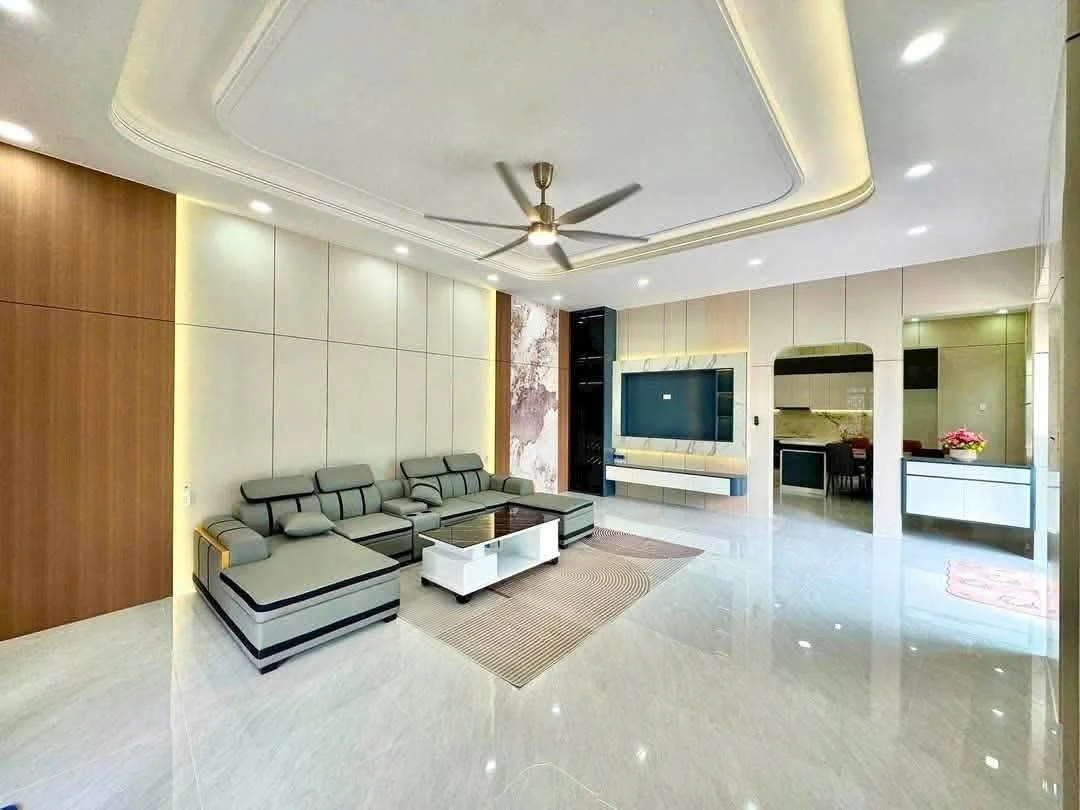 Bán nhà 140m² full nội thất đường Nguyễn An Ninh, Phường Dĩ An, giá 5,9 tỷ - Ảnh thu nhỏ 5