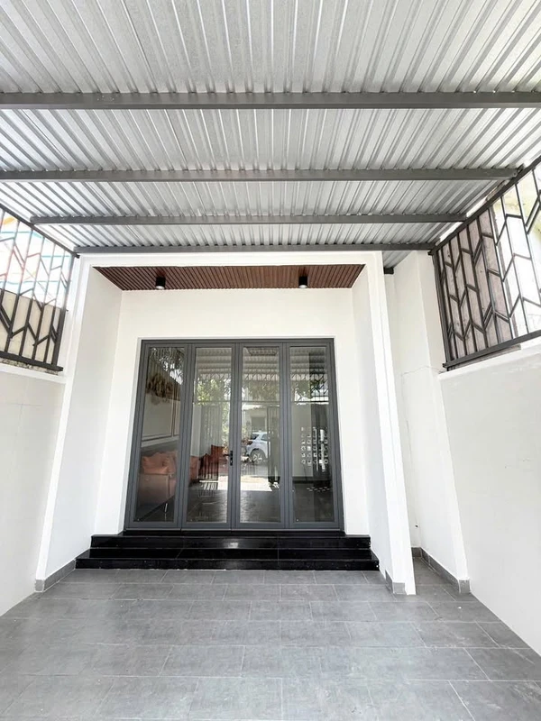 Bán nhà mặt tiền đường Phan Văn Trường, phường Rạch Giá, An Giang, 3PN, giá 2,15 tỷ