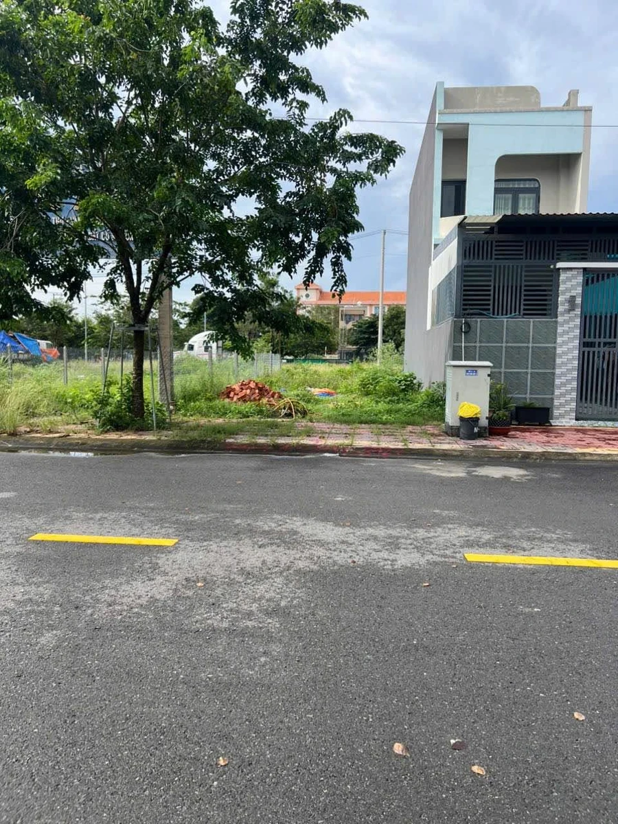 Bán đất mặt tiền 100m² Bình Dương, giá 3,3 tỷ - Ảnh thu nhỏ 3
