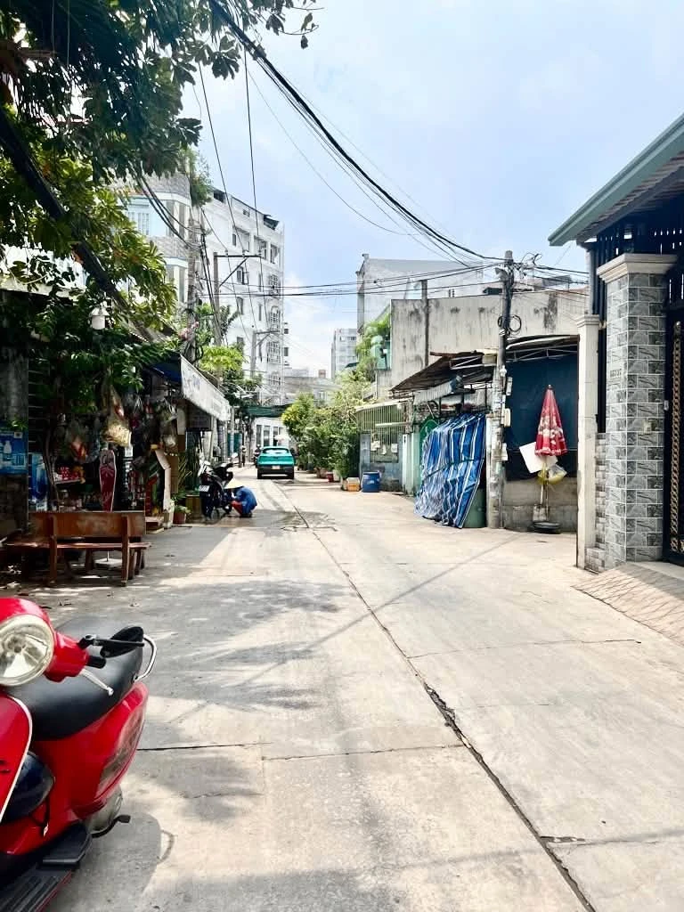Bán nhà 4 tầng 150m2 (4x22) hẻm 8m gần Aeon Tân Phú, Hương Lộ 3, giá 10 tỷ - Ảnh 1