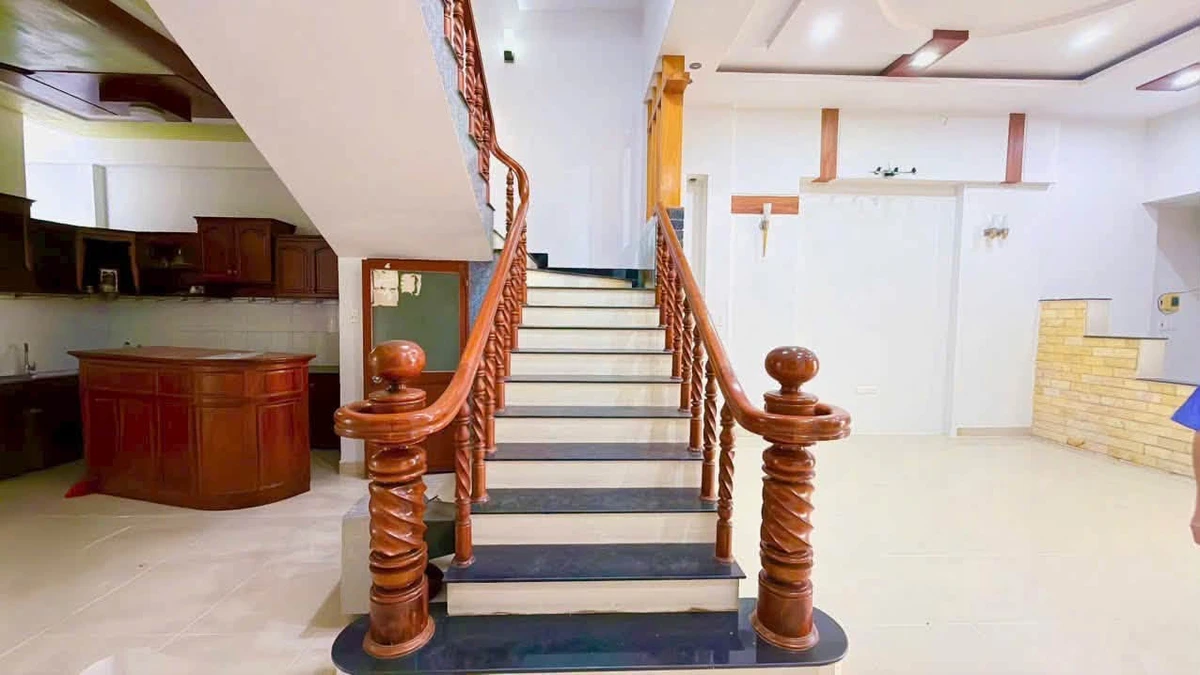Bán nhà 1 trệt 1 lầu 190m2, 10 tỷ, Tam Hiệp - Ảnh thu nhỏ 4