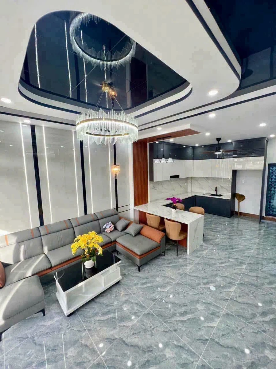 Bán nhà 1 trệt 1 lầu 5,5x11m, 2 phòng ngủ, hẻm ô tô Nguyễn Bỉnh Khiêm, Rạch Giá - Ảnh thu nhỏ 4