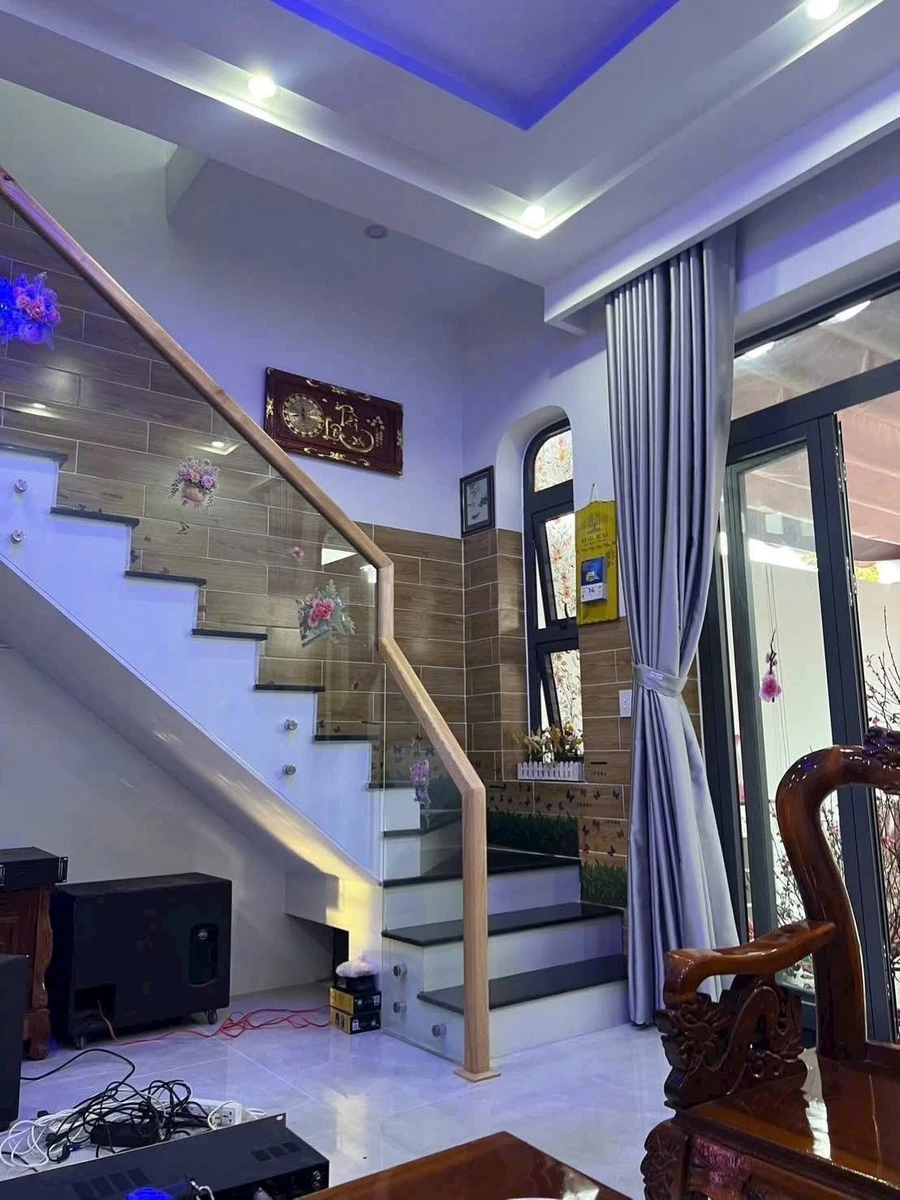 Bán nhà 1 trệt 1 lầu 87,5m2, 3PN, full nội thất, KTĐC Hòa Long, TP. Bà Rịa, giá 3,9 tỷ - Ảnh thu nhỏ 4