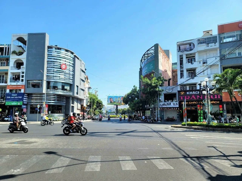 Bán đất 806m2 Đà Lạt giá 4.2 tr/m2 tt20