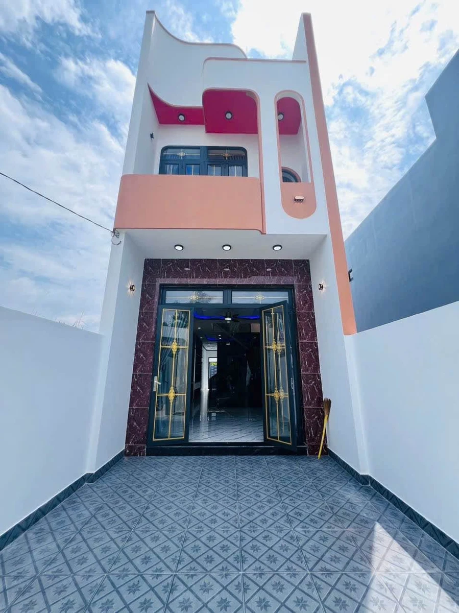 Bán nhà 1 trệt 1 lầu 4PN, 100m2 sau Coopmart Cần Giuộc, Tây Ninh giá 3 tỷ - Ảnh thu nhỏ 2