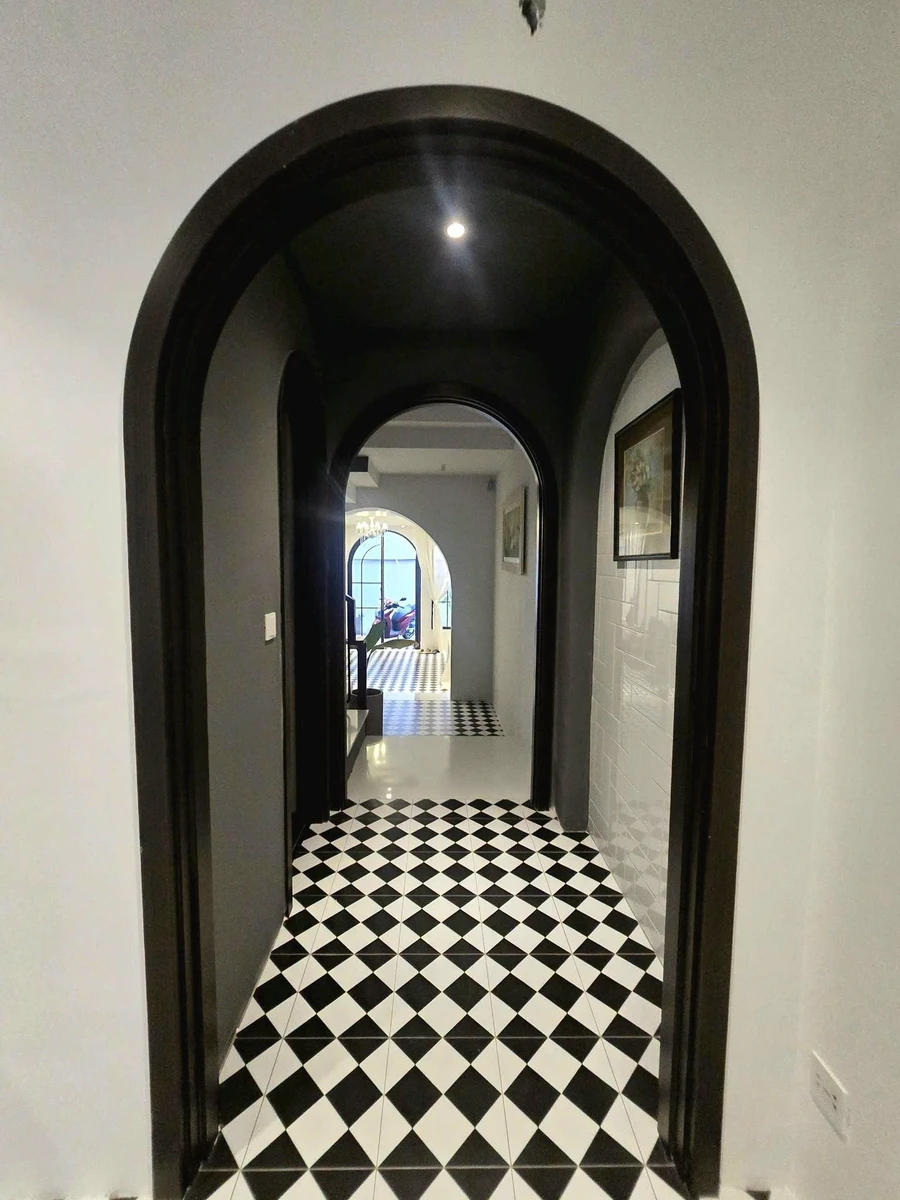 Bán nhà 4 tầng 71m² sân riêng phong cách Indochine đường Huyền Quang, Tân Định, Quận 1 - Ảnh thu nhỏ 2