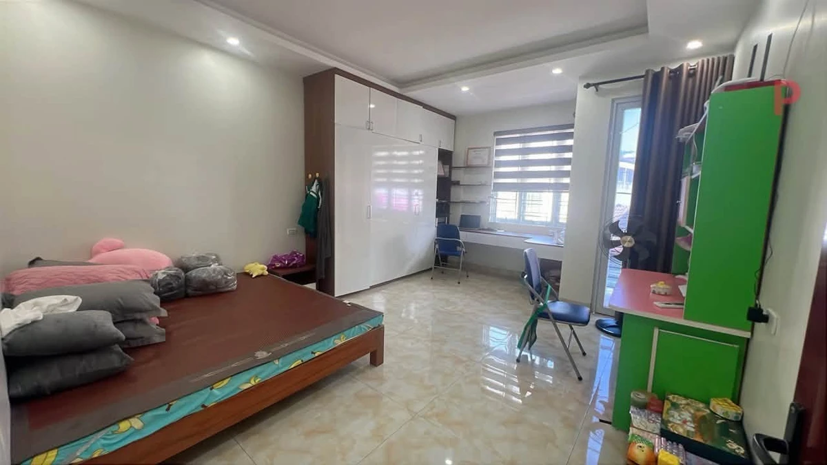 Bán nhà 2 tầng 4 phòng ngủ 90m2 Phố Hưng Thịnh - Ảnh thu nhỏ 4