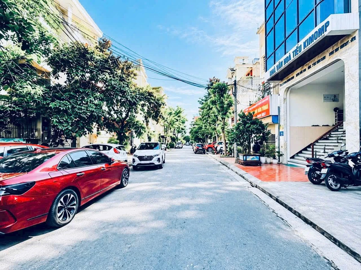 Bán nhà độc lập thang máy 90m² gần Aeon Mall Tân Phú - Ảnh thu nhỏ 3
