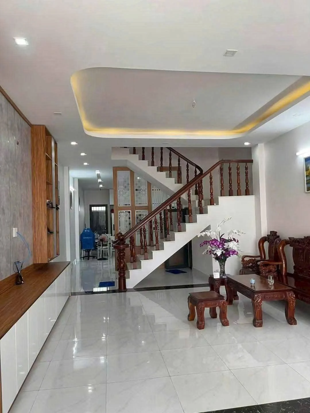 Bán nhà mặt tiền Nguyễn Tất Thành 1 trệt 2 lầu 5x20m, 5,8 tỷ, P. Phước Nguyên, TP Bà Rịa - Ảnh 1