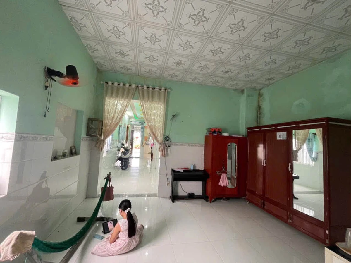 Bán nhà 1 trệt 1 lầu 4 PN 100m2 Long Hải Nhà Bè 2.95 tỷ - Ảnh thu nhỏ 3