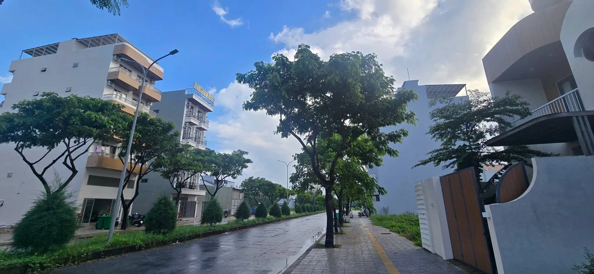 Bán nhà 2 tầng 1 lửng FPT City Đà Nẵng 108m², 3PN 7.85 tỷ - Ảnh thu nhỏ 2