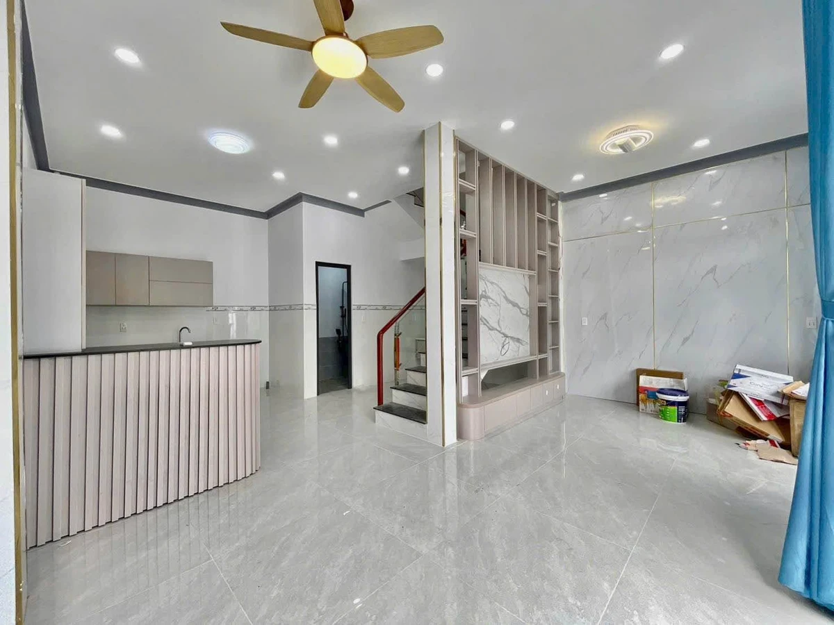 Bán nhà mặt tiền 1 trệt 2 lầu Thủ Dầu Một 98m² 3 tỷ 950 triệu - Ảnh thu nhỏ 3