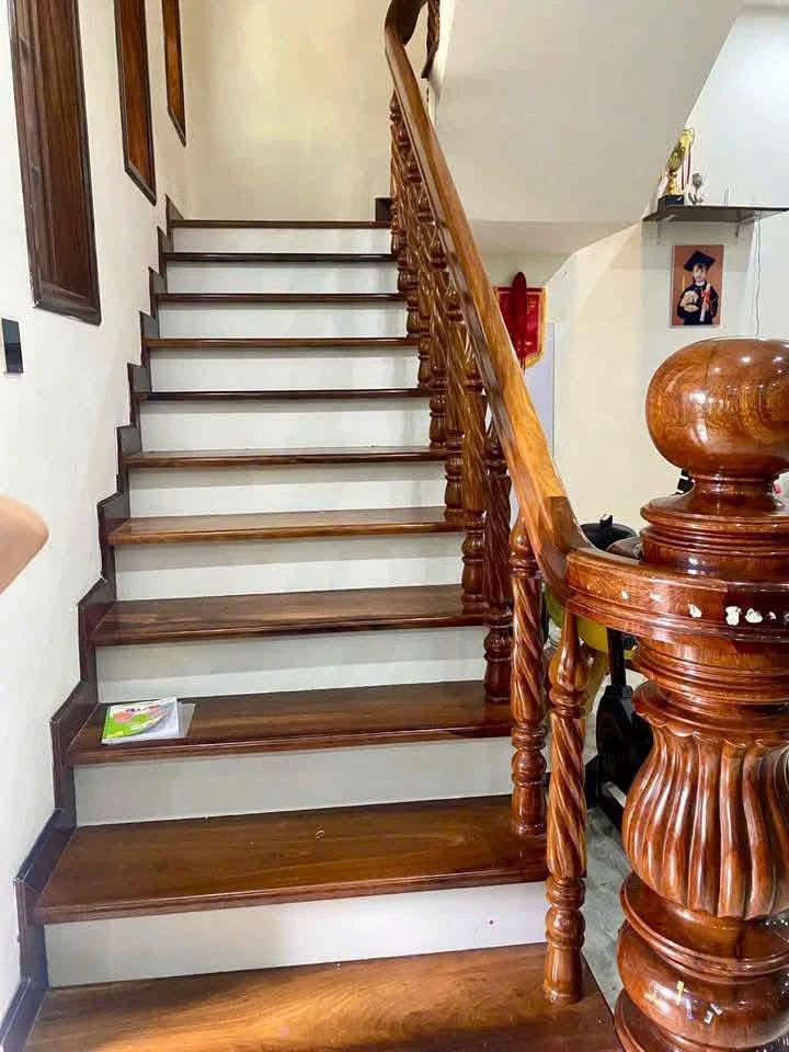 Bán nhà 4 phòng 128m² Phường Nghĩa Lộ - Ảnh thu nhỏ 3