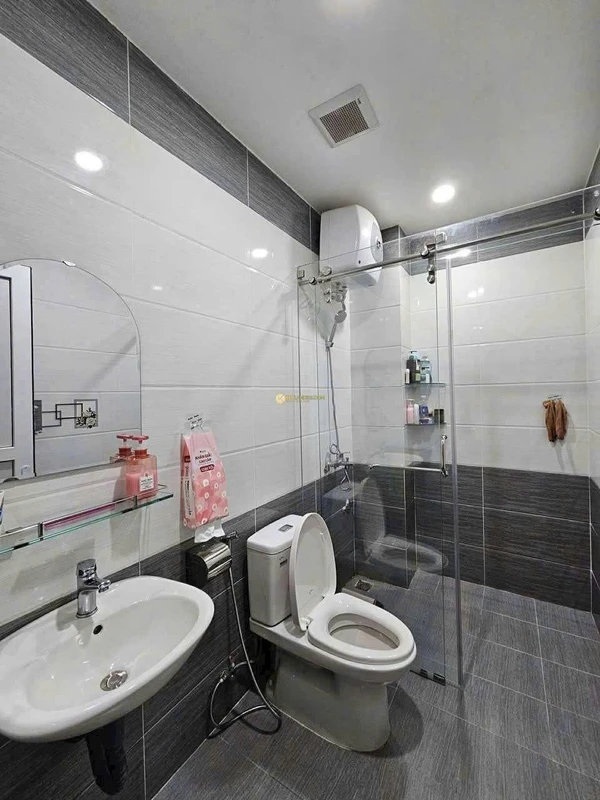 Bán nhà phố 92.8m² 3 PN Nguyễn Trung Trực, Đà Lạt 8.5 tỷ