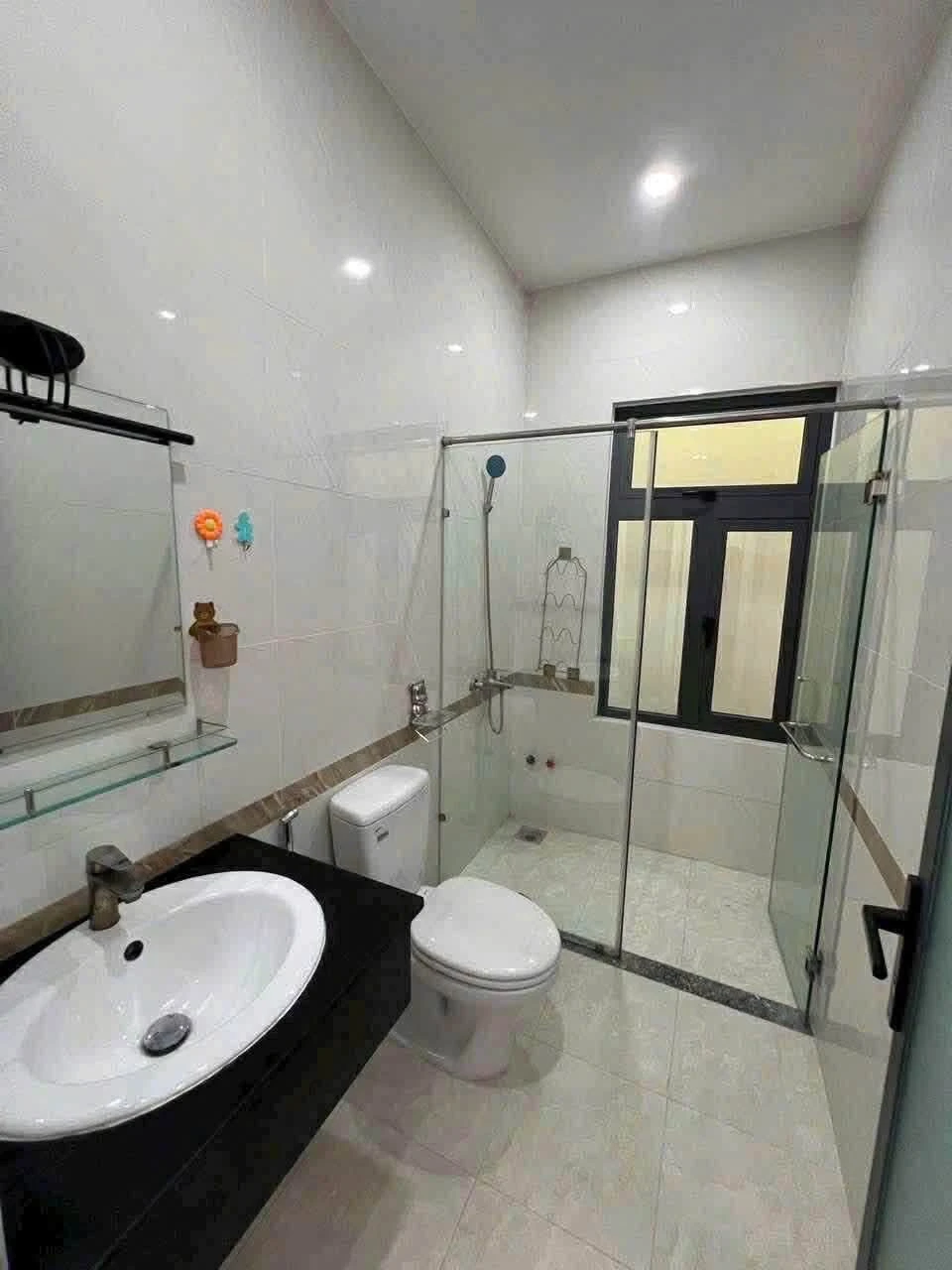 Bán nhà 2 tầng mặt tiền Nguyễn Văn Hoa, 87m2, Quận 12 - Ảnh 1