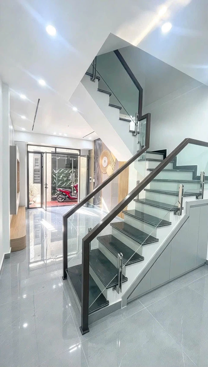 Bán nhà 4 phòng ngủ 31m2 Tôn Đức Thắng Quận 1 - Ảnh thu nhỏ 2