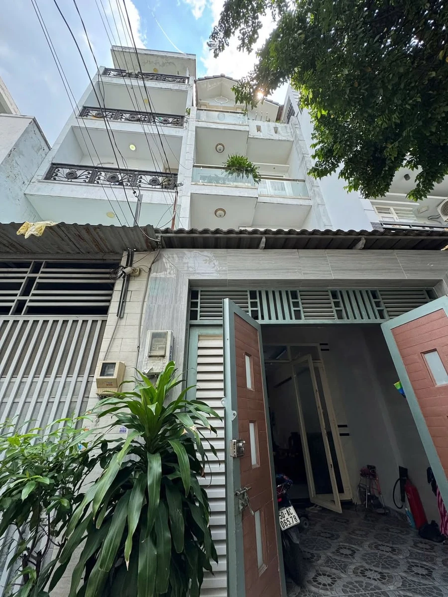Bán nhà hẻm xe hơi 4 tầng 70m² đường Nguyễn Văn Công, Phường 3, Gò Vấp - Ảnh 1