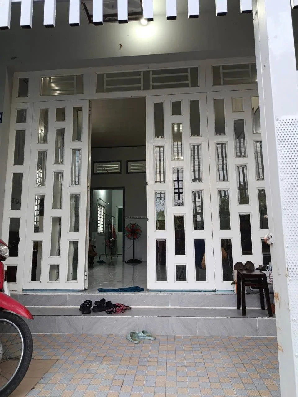 Bán nhà cấp 4 Bình Đức, cách đường Trần Hưng Đạo 50m, diện tích 70m2, giá khoảng 1,2 tỷ - Ảnh 1