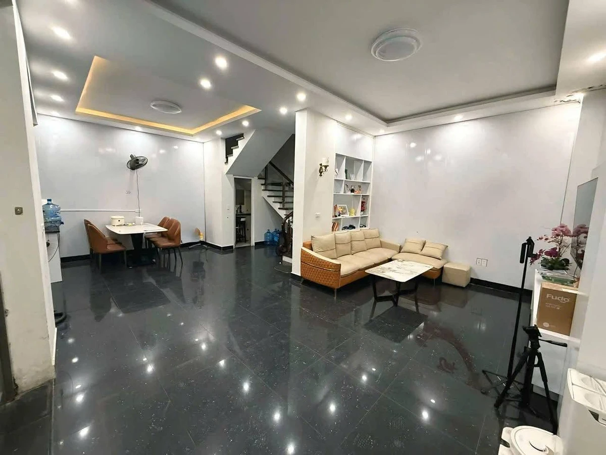 Bán nhà 5 tầng 56m² Lê Quang Đạo 4,2 tỷ - Ảnh 1