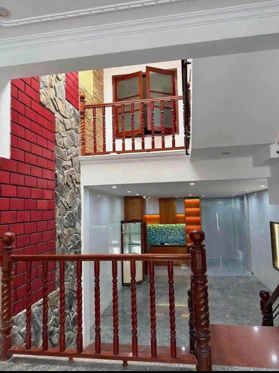 Bán nhà Tô Hiến Thành Quy Nhơn 72m2, 7 tỷ 950 - Ảnh thu nhỏ 2