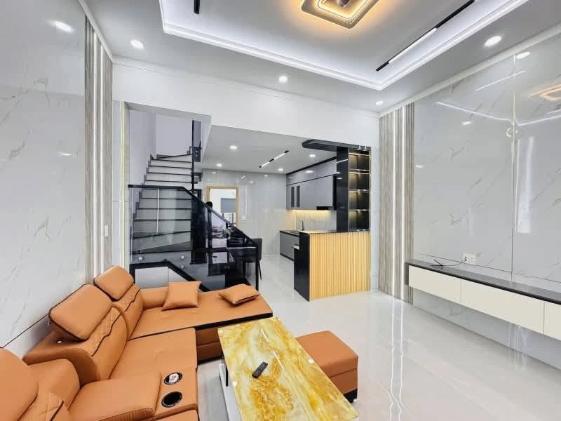 Bán nhà phố đối diện Vinhomes Riverside, 63m2, 6 tầng, 10 tỷ akaricity - Ảnh 1
