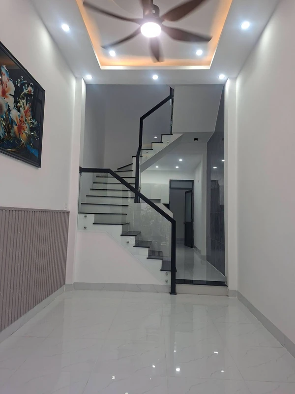 Bán nhà mặt tiền Nguyễn Đình Thụ, Quy Nhơn, 41m2, 3 phòng ngủ