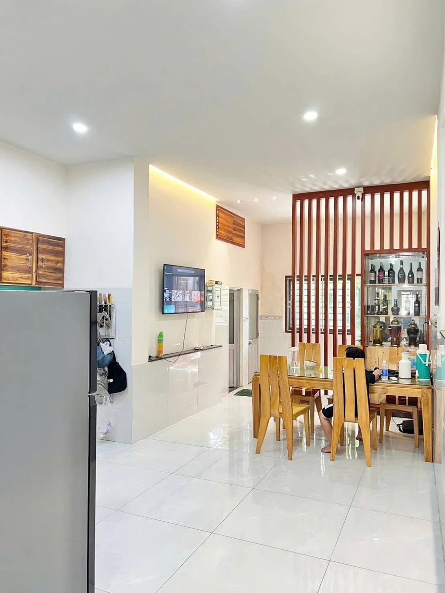 Bán nhà 3PN có sân vườn 200m² Đồng Khởi 3.99 tỷ - Ảnh thu nhỏ 3